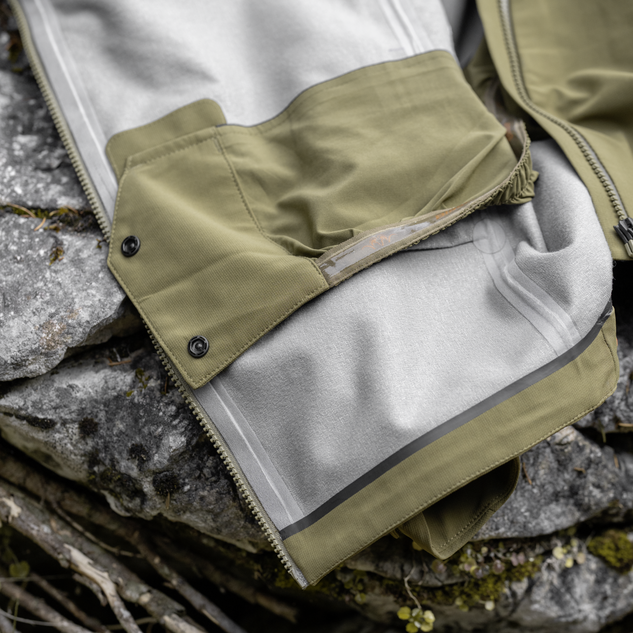 Blaser Herren Resist 3L Jacke dunkel olive